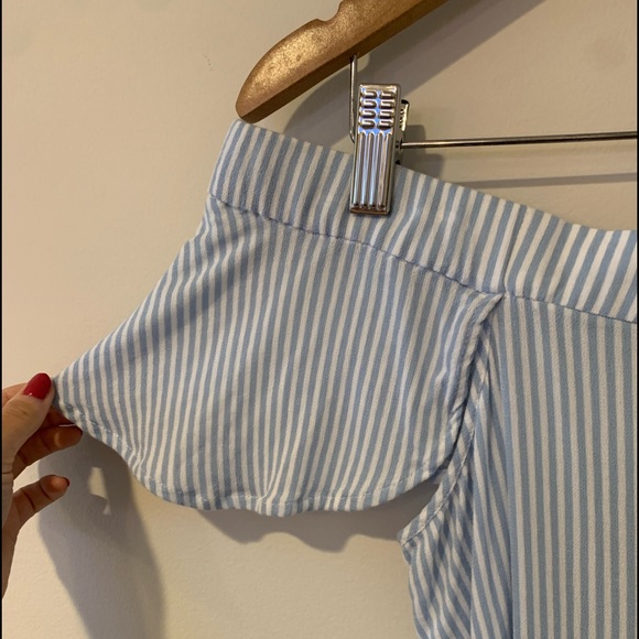 BP. Off the Shoulder Flutter Sleeve Top - Picture 5 of 8